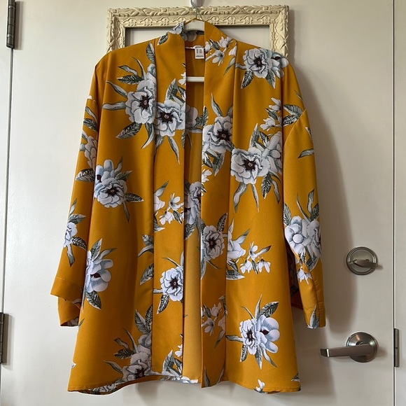 STREETWEAR SOCIETY |  Mustard Yellow Floral Kimono - Picture 3 of 10